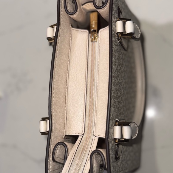 Michael Kors Hamilton Small Logo Satchel Vanilla - Picture 12 of 13